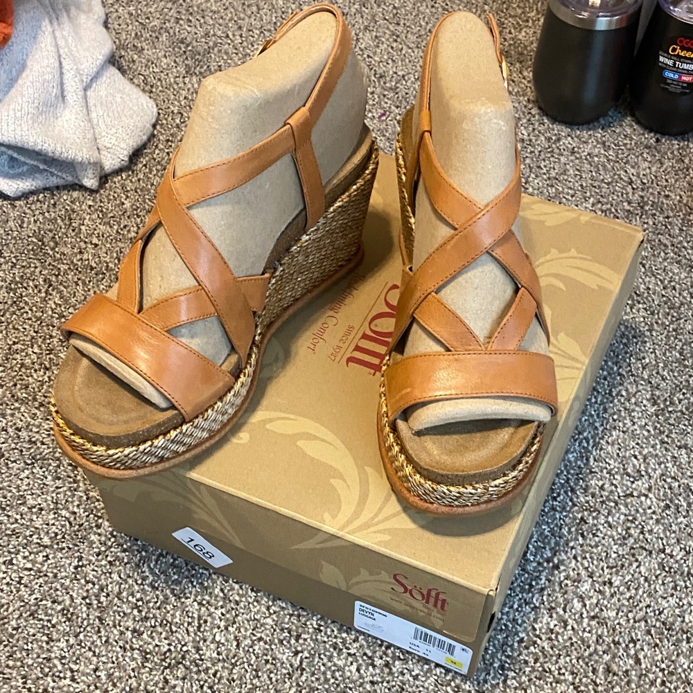 Sofft Women's Brown Wedge Sandals